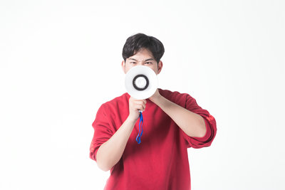 中国驻外使领馆降低公正书收费标准 中国驻外使领馆降低公正书收费标准